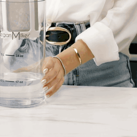 Cómo preparar leche vegetal con VeganMilker en 3 pasos