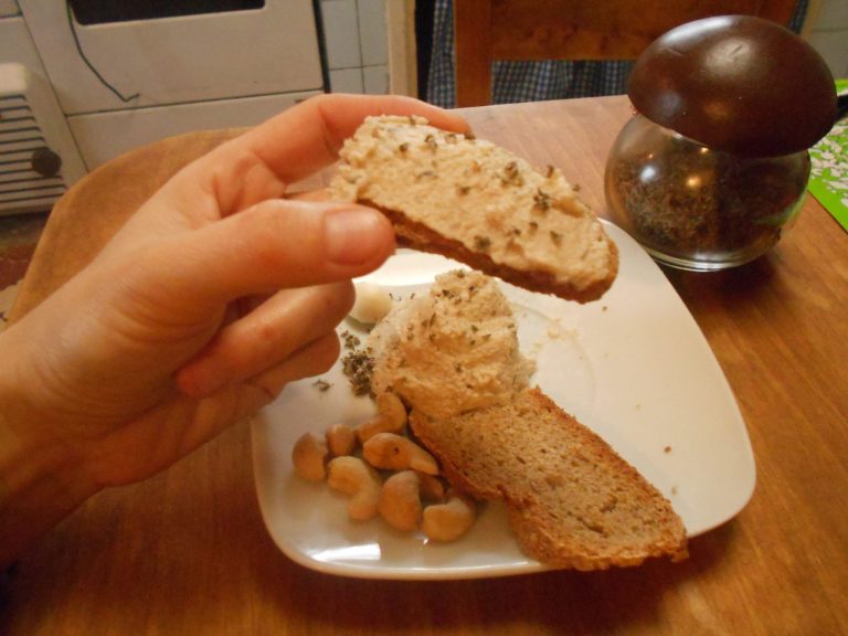 Paté vegetal de anacardo y orégano