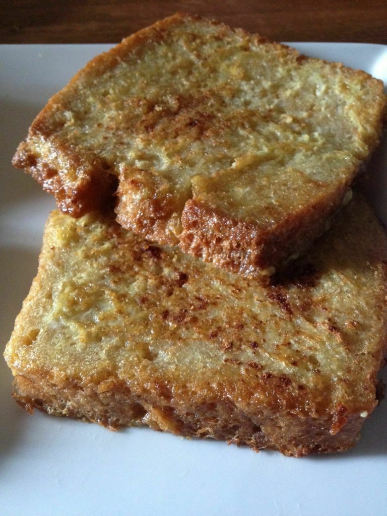 torrijas con leche de arroz y pan integral de espelta